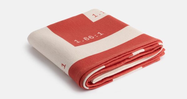 Red Aspect Ratio Blanket